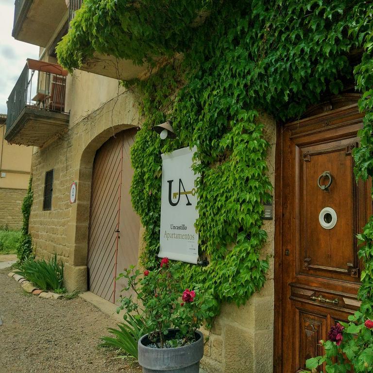 Apartamentos Uncastillo ภายนอก รูปภาพ