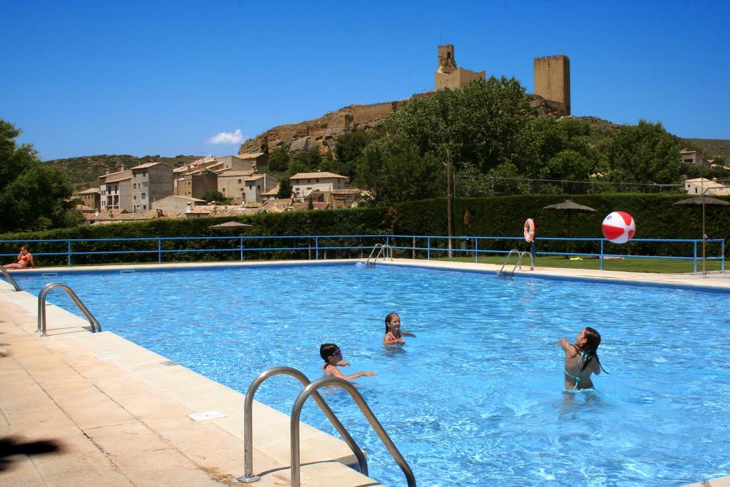 Apartamentos Uncastillo ภายนอก รูปภาพ