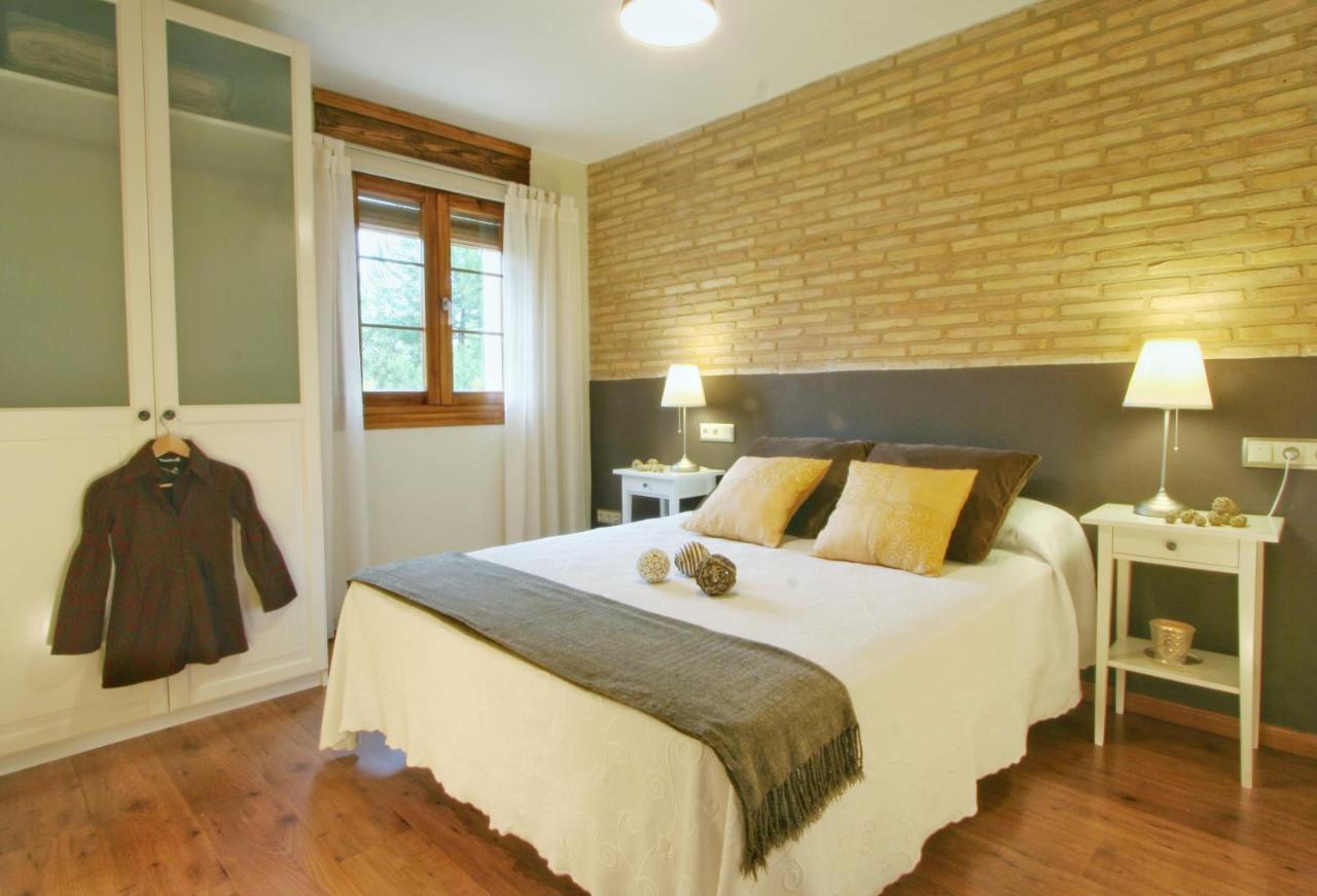 Apartamentos Uncastillo ภายนอก รูปภาพ