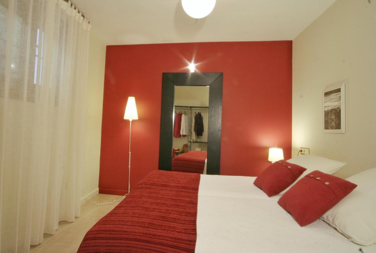 Apartamentos Uncastillo ภายนอก รูปภาพ
