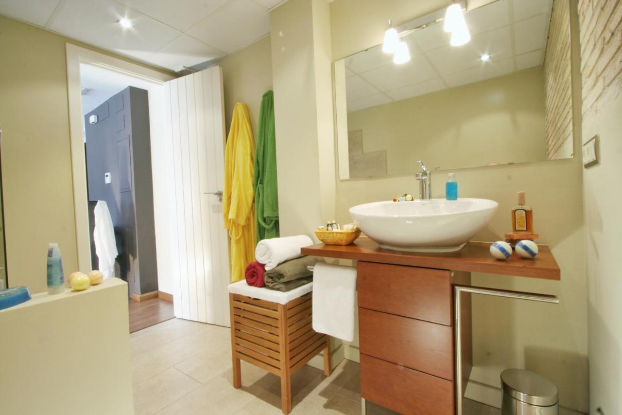Apartamentos Uncastillo ภายนอก รูปภาพ