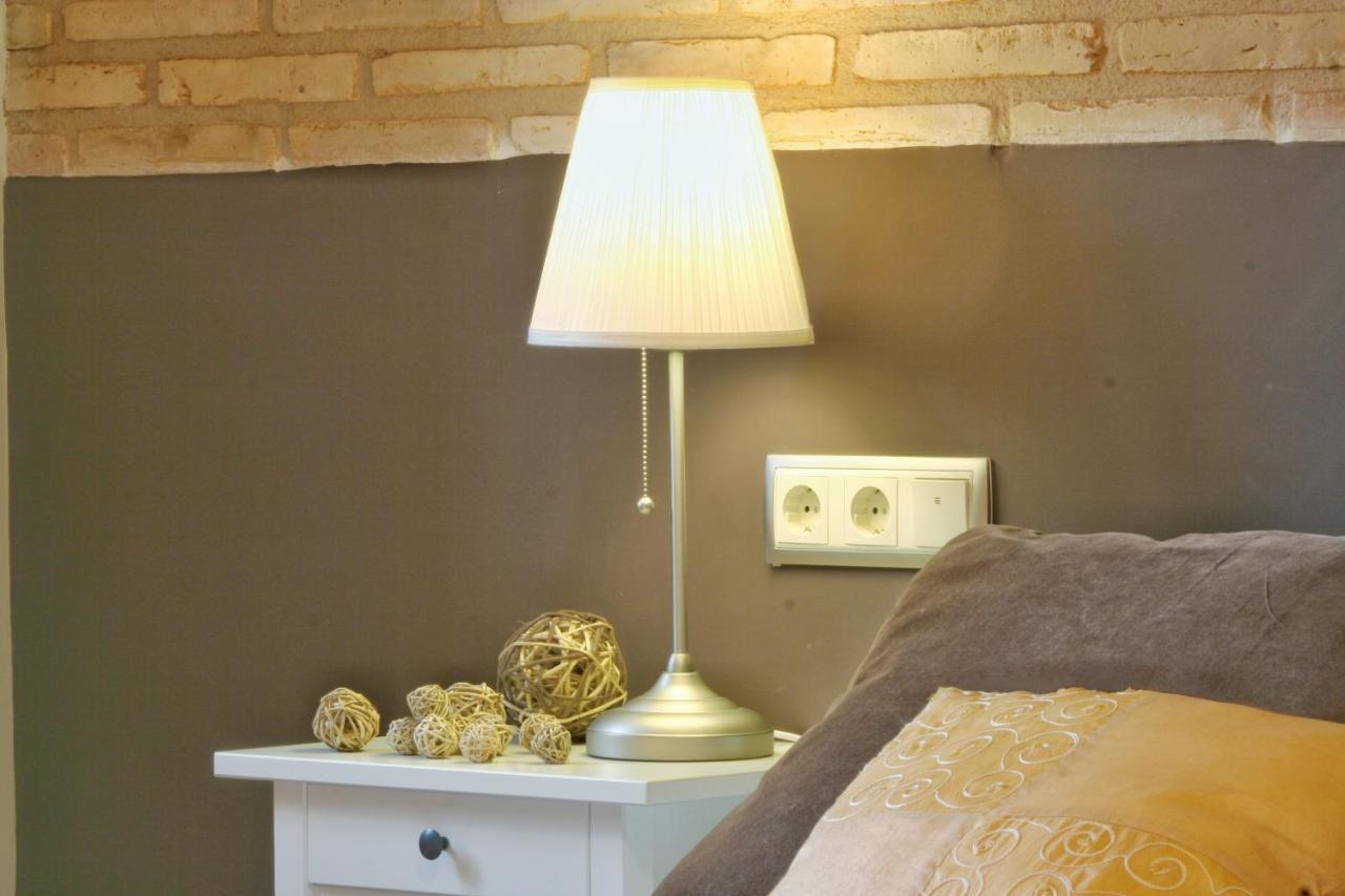 Apartamentos Uncastillo ภายนอก รูปภาพ