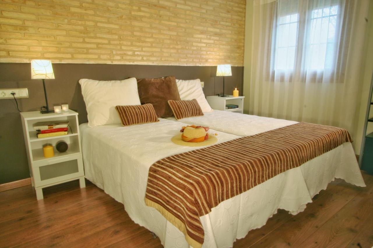 Apartamentos Uncastillo ภายนอก รูปภาพ
