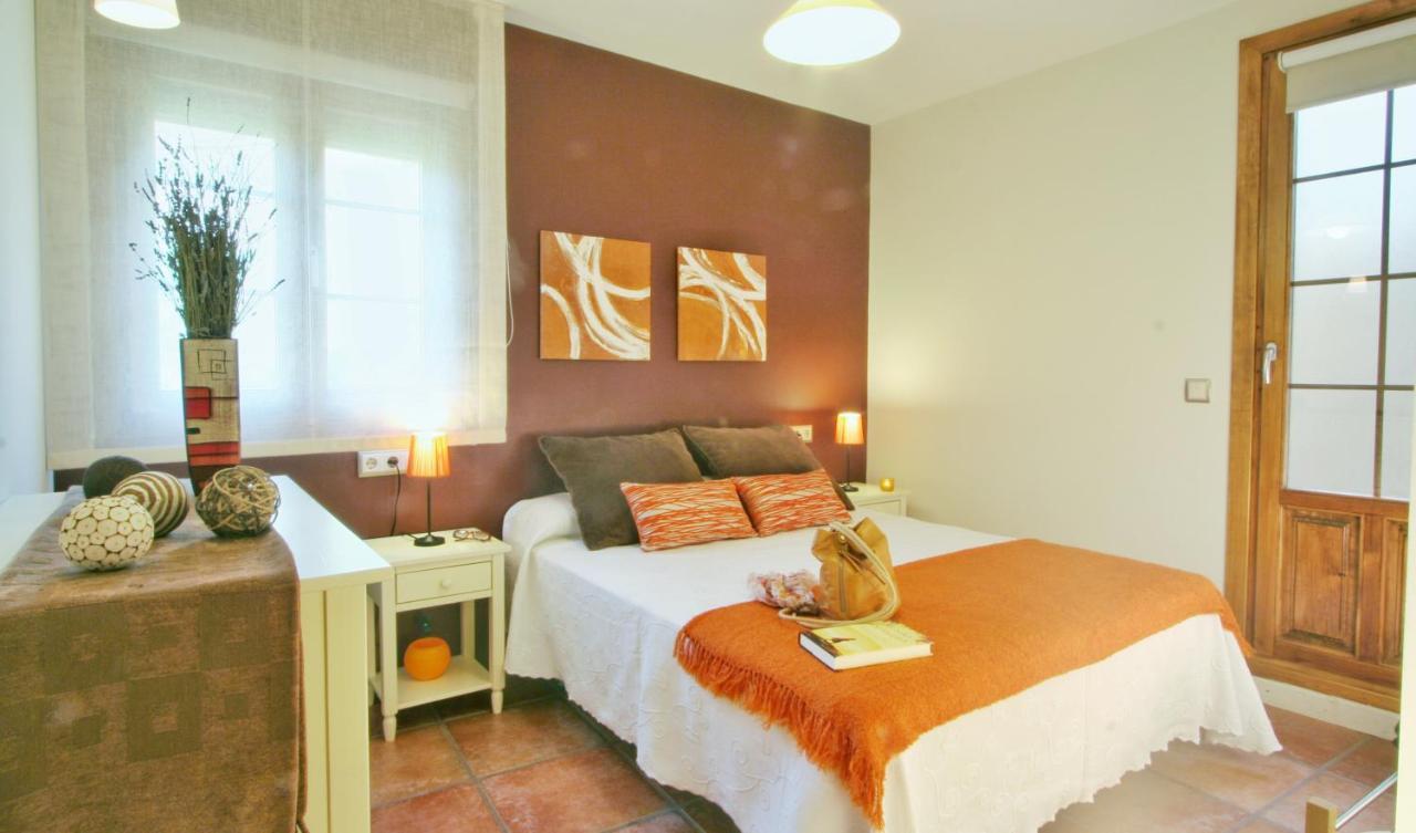 Apartamentos Uncastillo ภายนอก รูปภาพ