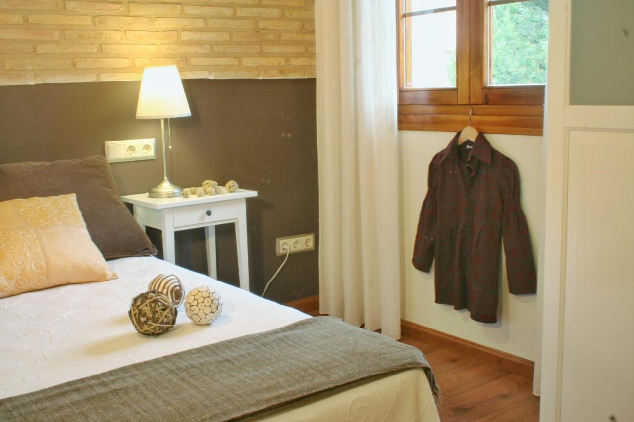Apartamentos Uncastillo ภายนอก รูปภาพ